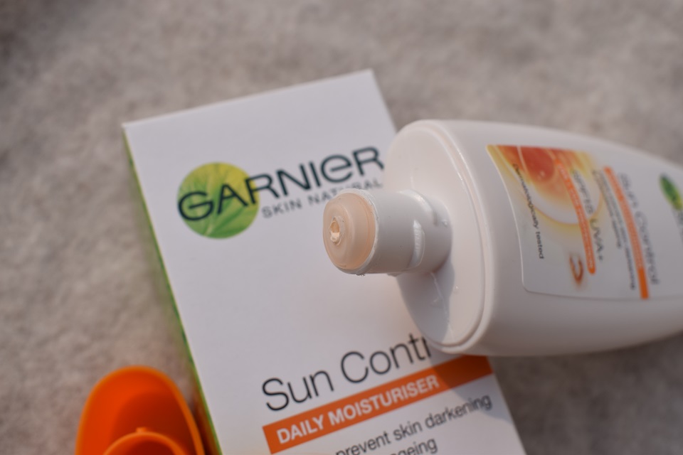 garnier sun control daily moisturiser spf 15 packaging