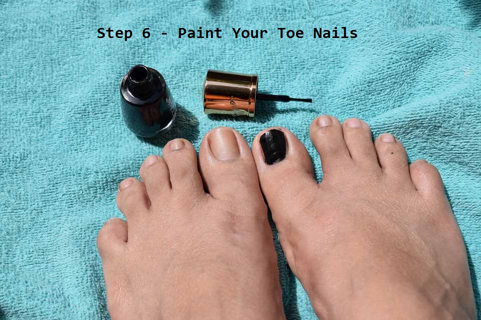 How to Do A Pedicure At Home in 6 Simple Steps? - Juicy Chemistry