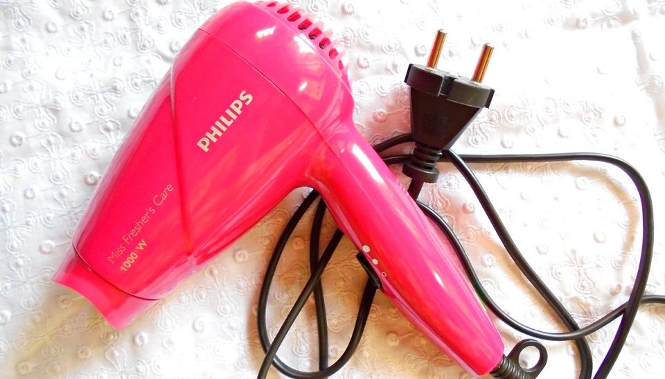 Philips HP8141/46 ( HP8141/00) Hair Dryer : Review - High On Gloss