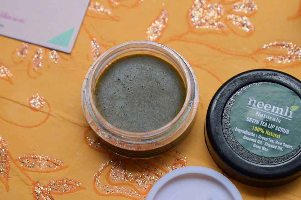 Neemli Naturals Green Tea Lip Scrub