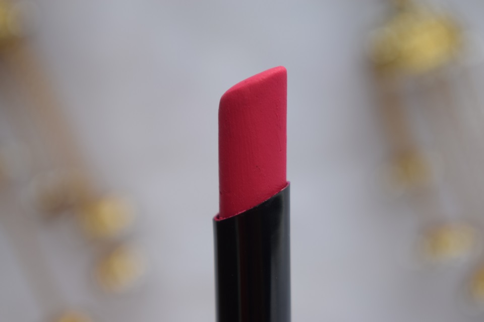 Lakme Absolute Luxe Matte Lip Color With Argan Oil - Grand Fuchsia