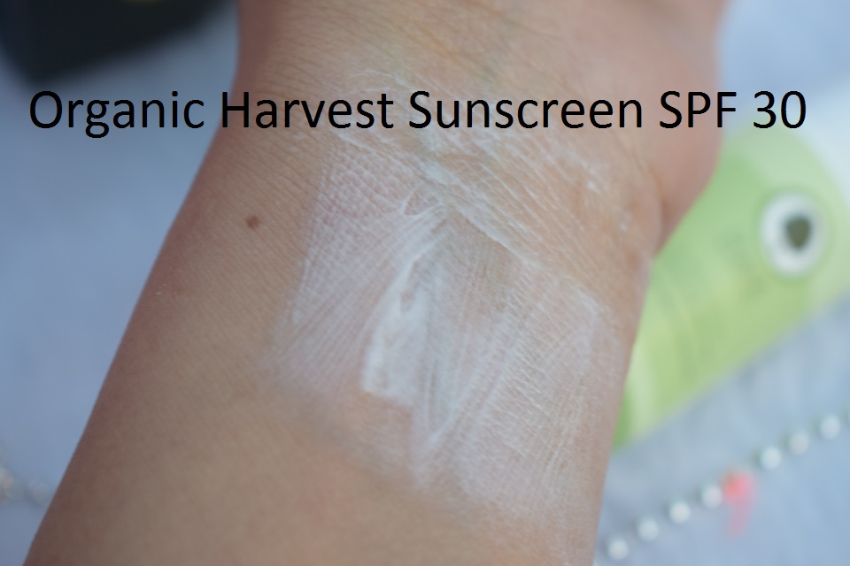 Organic Harvest Sunscreen SPF 30 Swatch