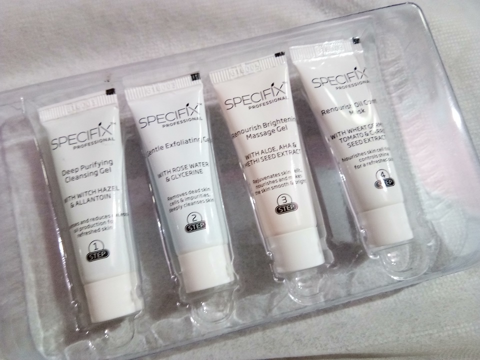 VLCC Specifix Purifying Facial Kit Cpntents