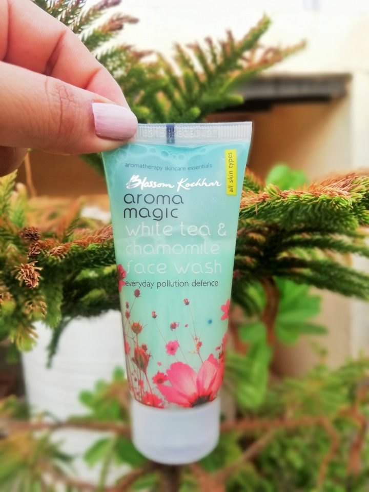 Aroma Magic White Tea & Chamomile Face Wash Review For Oily Skin Dry Skin Normal SKin
