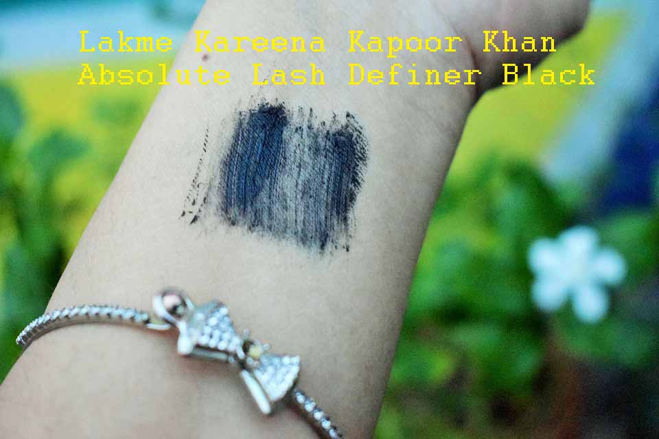 Lakme Kareena Kapoor Khan Absolute Lash Definer Black Swatch