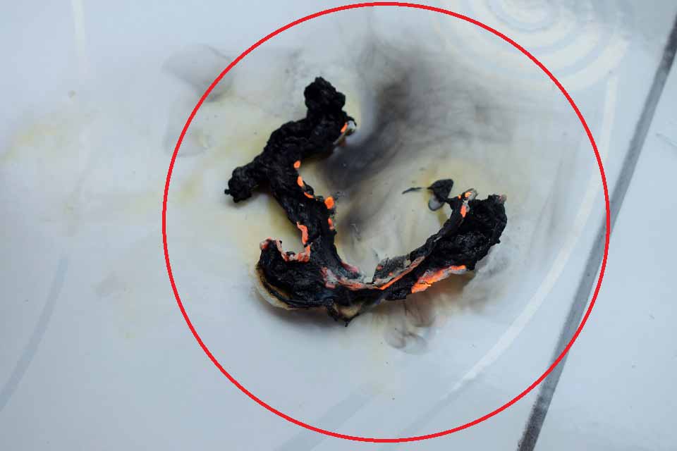 Residue Left After Burning Ordinary Wet Wipes