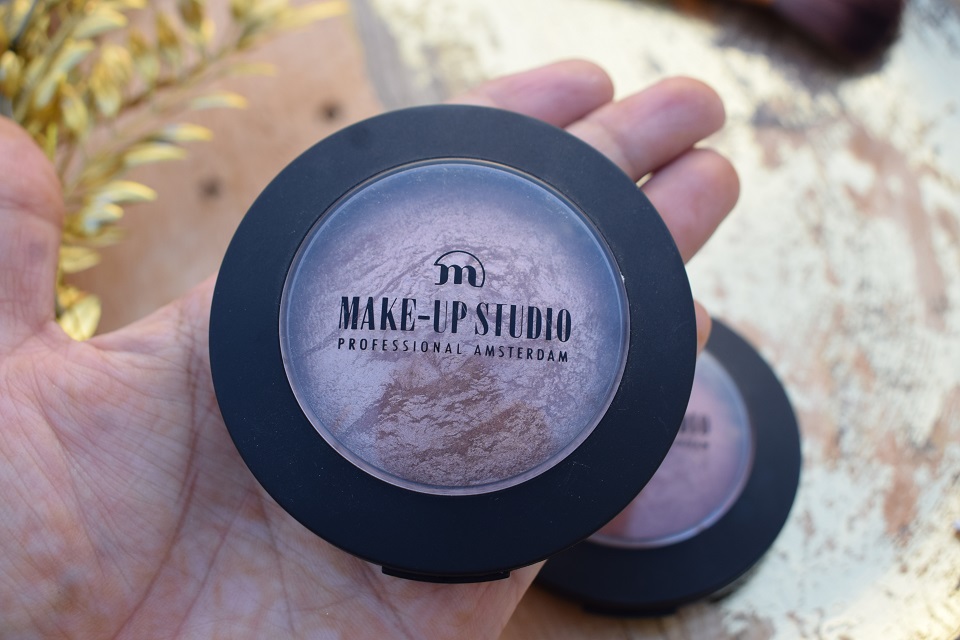 Makeup Studio Professional Bronzing Powder Lumiere Packaging