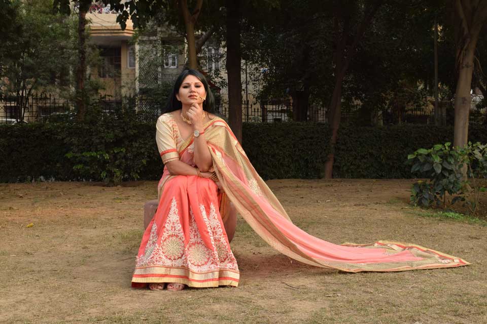 AREEVANZ Assam Silk Cotton Silk woven design White Color Red Design Mekhela  Chador For Women's and Girls : Amazon.in: Fashion