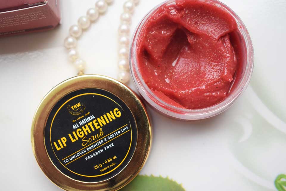 The Natural Wash Lip Lightening Scrub