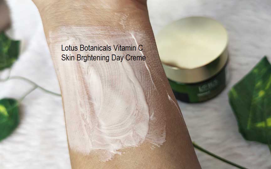 Lotus-Botanicals-Vitamin C Skin Brightening Day Creme Texture